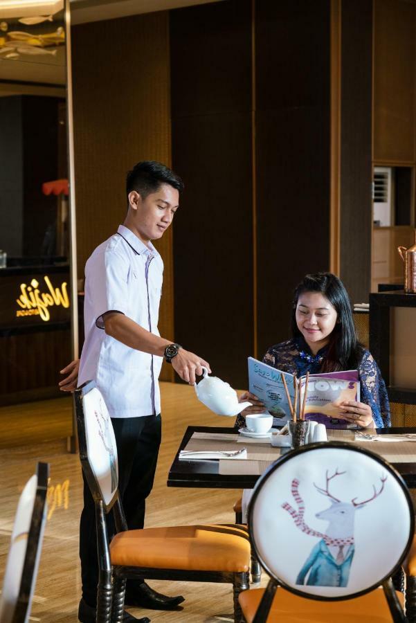 Luminor Hotel Jakarta Kota By Wh Exterior foto